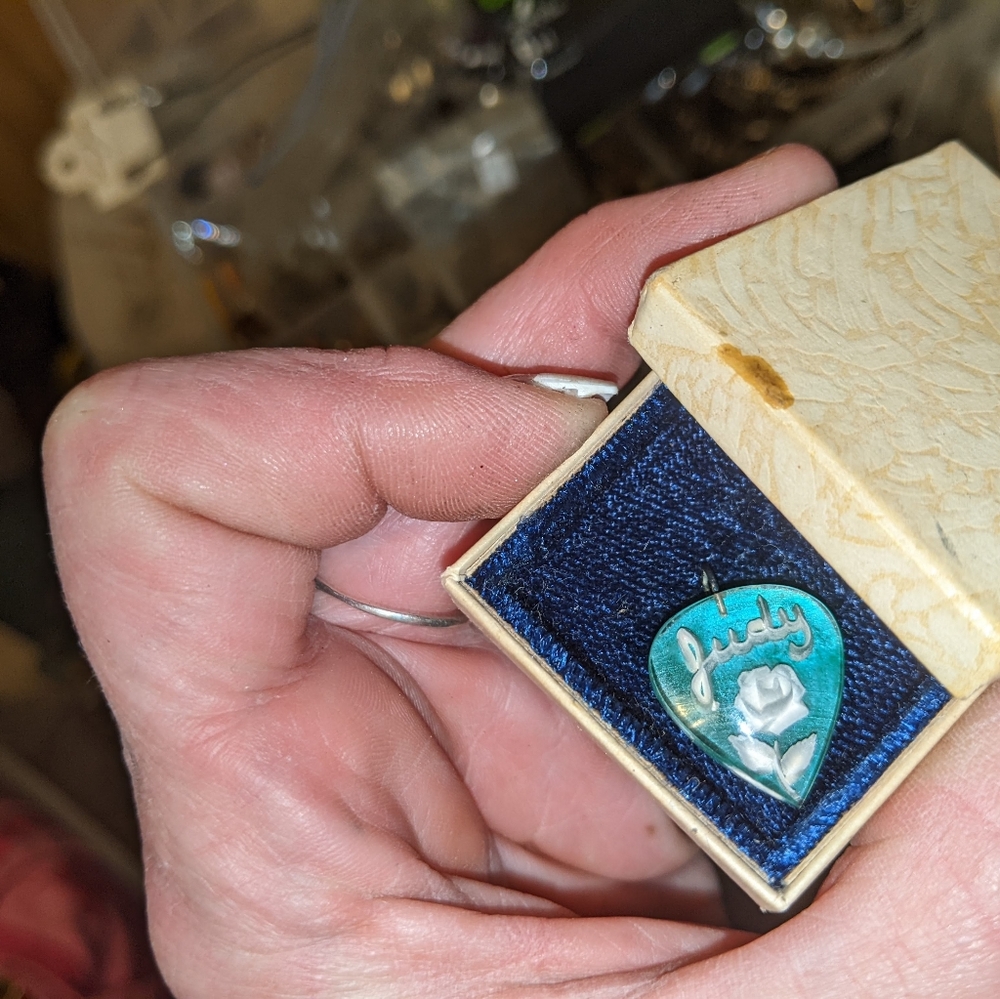 More stuff - Picture 14 of 16